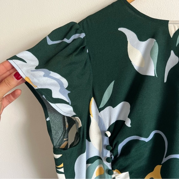 Reformation Frasier Dress in Lyra - Picture 7 of 16